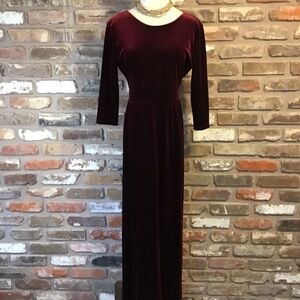 DESIR COUTURE Women's Burgundy Velvet 3/4 Sleeve V-Back Wrap Skirt Maxi Dress